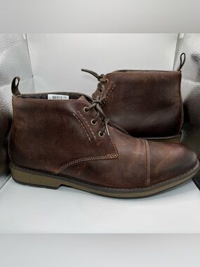 Clarks Hinman Mid Mahogany Leather Boots Men's Size 9.5 M Cap Toe Chukka Lace Up